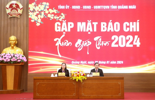 Tỉnh ủy - HĐND - UBND - UBMTTQ Việt Nam tỉnh gặp mặt Báo chí Xuân Giáp Thìn 2024