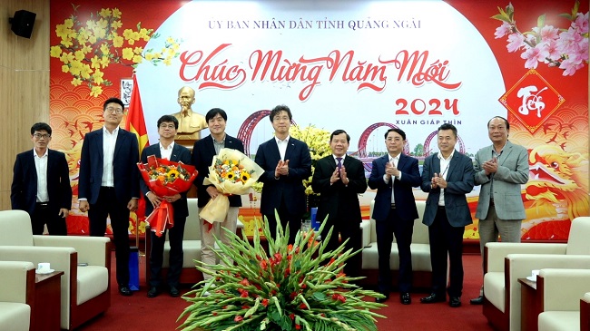 Chủ tịch UBND tỉnh Đặng Văn Minh tiếp đại diện Công ty Doosan Vina thăm, chúc Tết lãnh đạo tỉnh