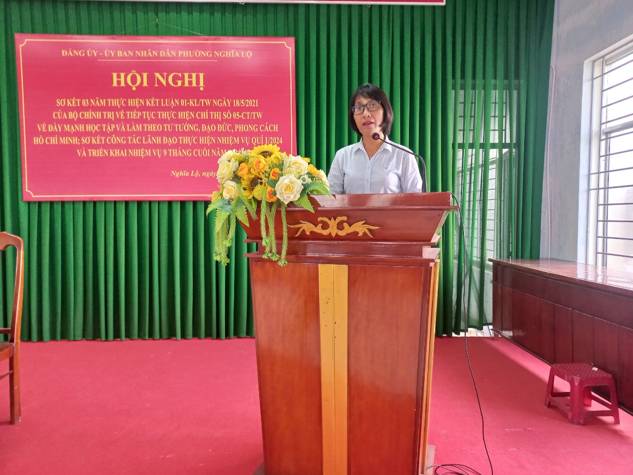 Đồng chí Nguyễn Thị Tài Định, Thành ủy viên - Bí thư Đảng ủy phát biểu khai mạc Hội nghị và phổ biến các văn bản của Đảng