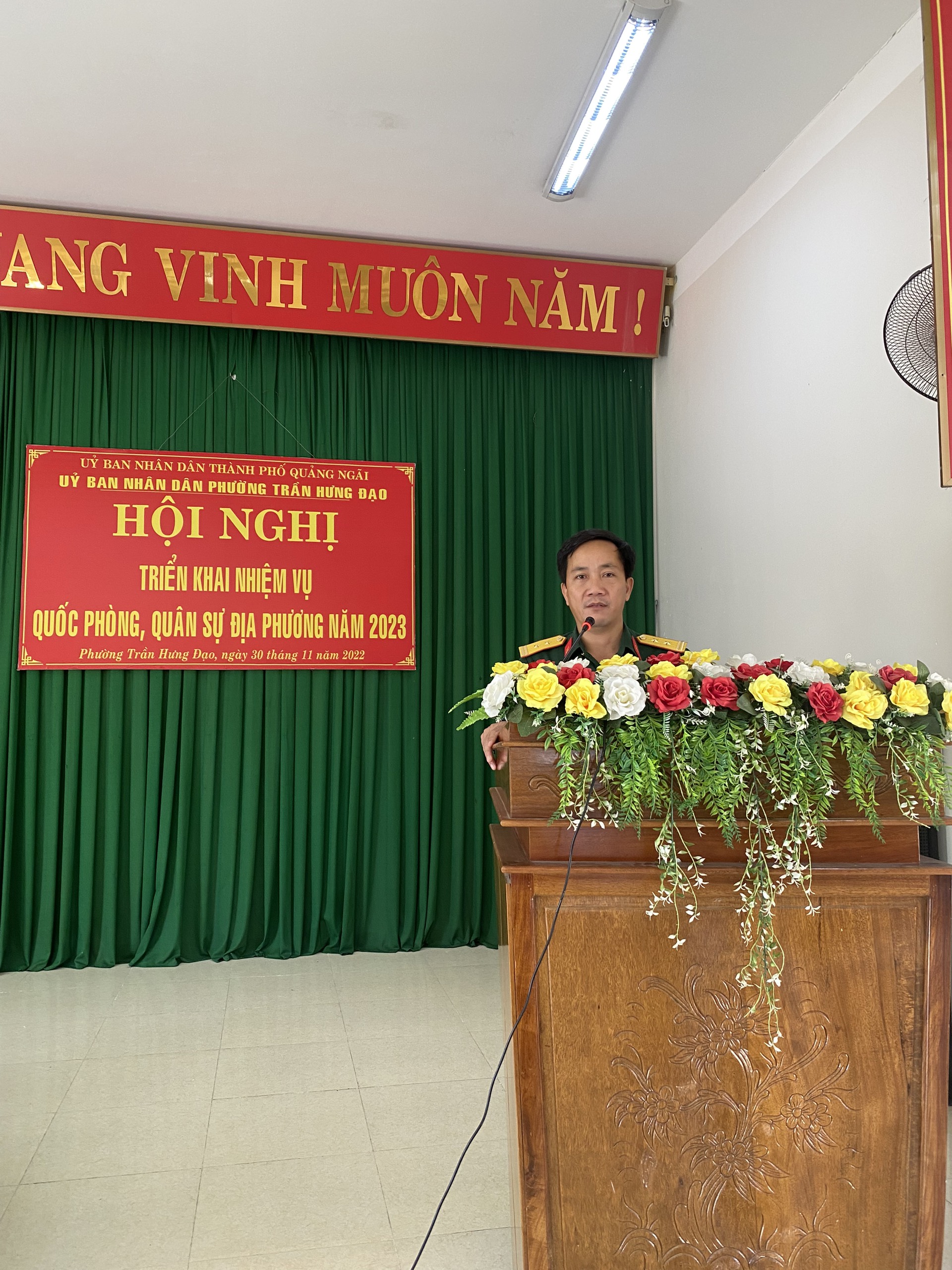 Đồng chí Trung tá Phan Văn Hương, Chí Huy phó Ban Chỉ huy Quân sự thành phố phát biểu chỉ đạo Hội nghị