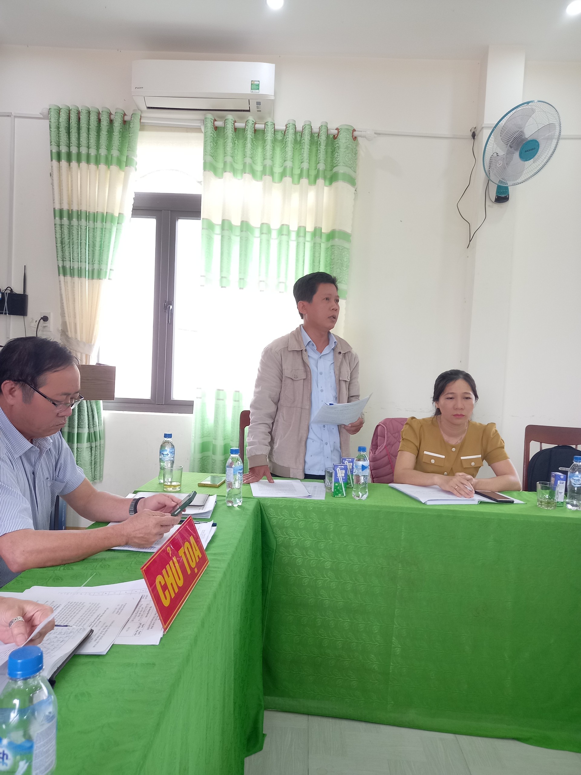 Đồng chí Nguyễn Hoàng Tuấn – Bí thư Đảng ủy xã phát biểu chỉ đạo