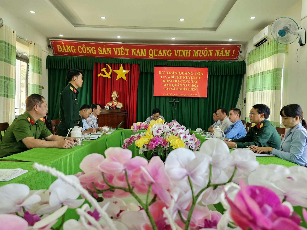 Thiếu tá Đỗ Minh Thành - Chính trị viên Ban chỉ huy Quân sự huyện Tư Nghĩa tham gia phát biểu