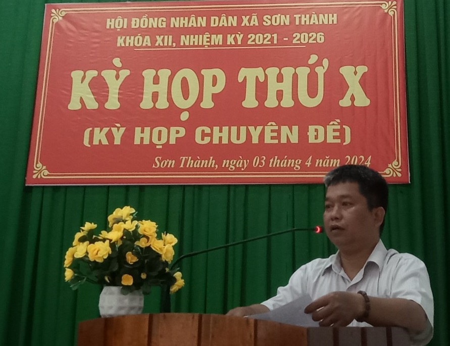 Đồng chí Đinh Hố, trúng cử vào chức danh Chủ tịch UBND xã Sơn Thành, nhiệm kỳ 2021- 2026