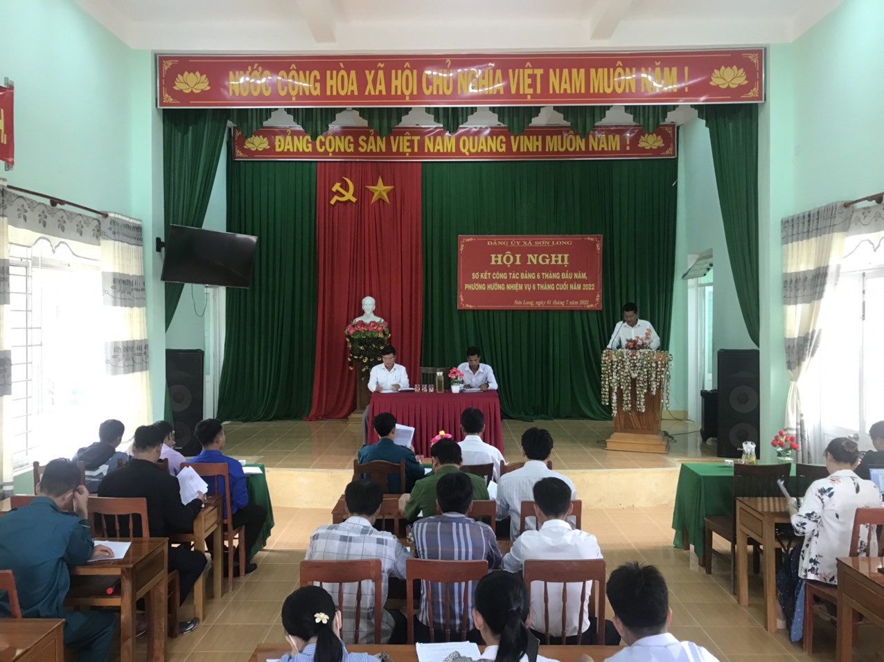 Đảng ủy xã Sơn Long tổ chức Hội nghị sơ kết công tác xây dựng Đảng 6 tháng đầu năm