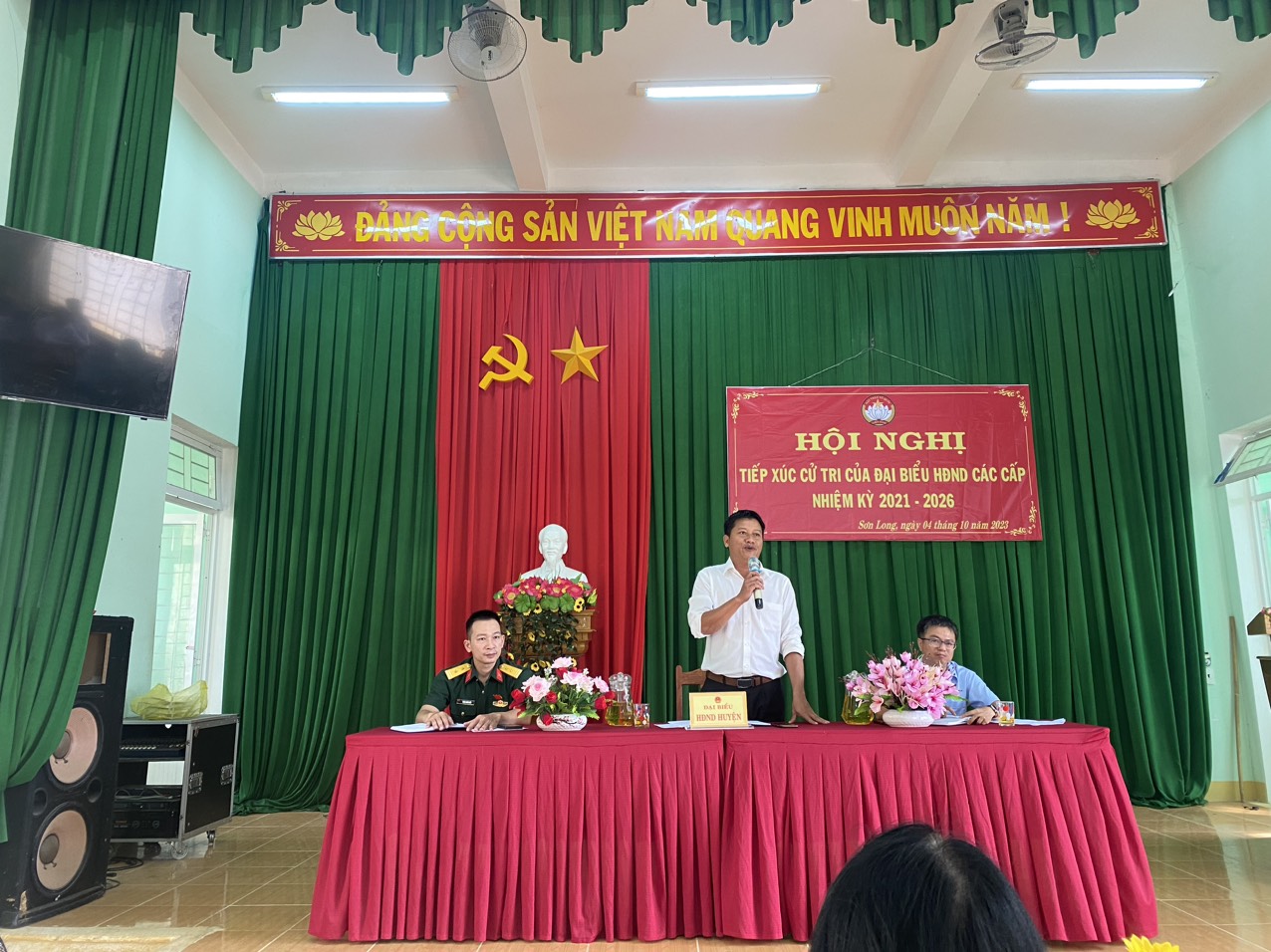 Sơn Long tổ chức hội nghị tiếp xúc cử tri cuối năm 2023 của HĐND các cấp nhiệm kỳ 2021 – 2026 vào ngày 04/10/2023 tại Nhà văn hóa xã Sơn Long
