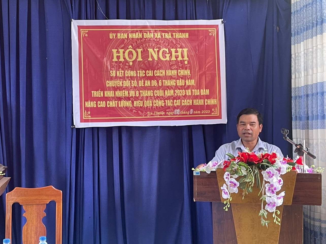 Đồng chí Hồ Văn Thinh, Chủ tịch UBND xã phát biểu kết luận 