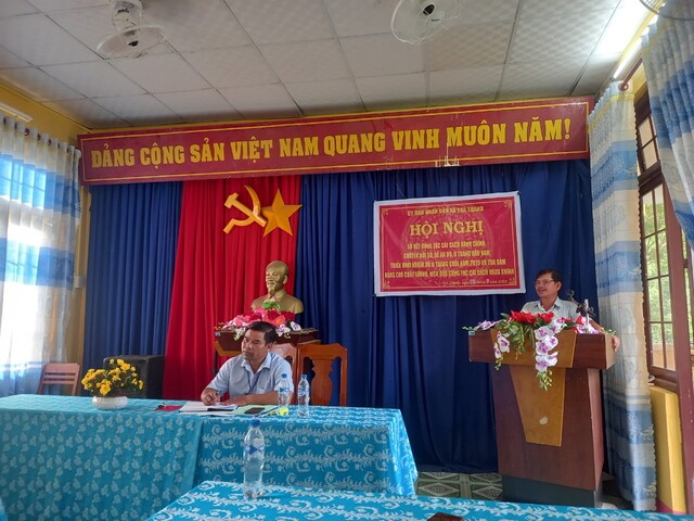 Đồng chí Hồ Thanh Hùng, Bí thư Đảng ủy - Chủ tịch HĐND xã, phát biểu chỉ đạo tại Hội nghị