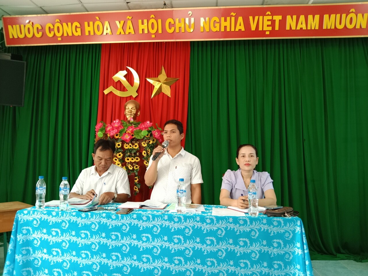 Tổ đại biểu HĐND xã tại thôn Vuông