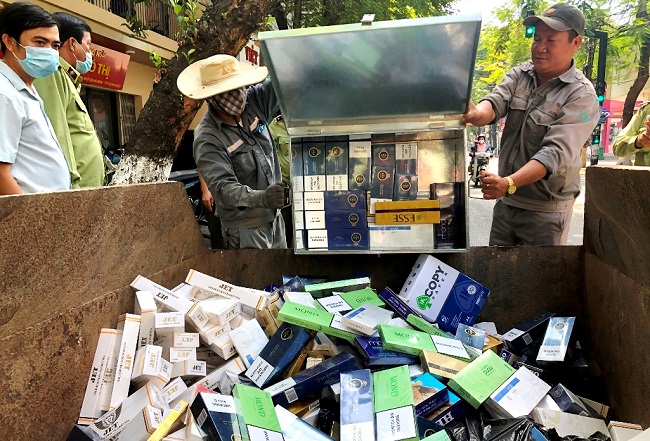 Quảng Ngãi: Tiêu hủy hơn 6.000 bao thuốc lá nhập lậu