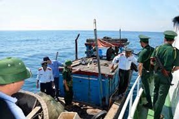 Tăng cường chống khai thác hải sản bất hợp pháp, không báo cáo và không theo quy định