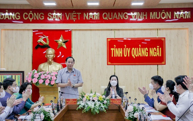 Phó Chủ tịch Quốc hội Trần Quang Phương thăm và làm việc tại tỉnh Quảng Ngãi