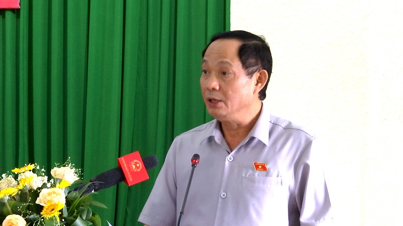 Phó Chủ tịch Quốc hội Trần Quang Phương tiếp xúc cử tri thị xã Đức Phổ