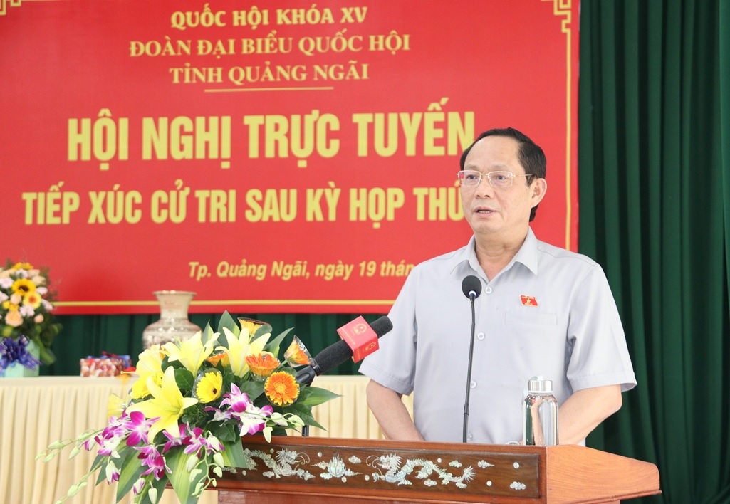 Đoàn đại biểu Quốc hội tiếp xúc cử tri tại thành phố Quảng Ngãi