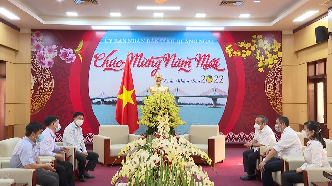 Phó Chủ tịch Thường trực UBND tỉnh Trần Hoàng Tuấn tiếp các đơn vị chúc Tết UBND tỉnh