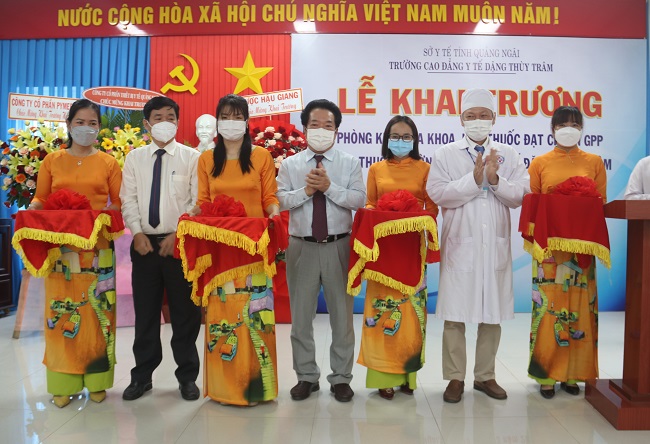 Phó Chủ tịch UBND tỉnh Võ Phiên dự khai trương Phòng khám đa khoa Trường Cao đẳng y tế Đặng Thùy Trâm
