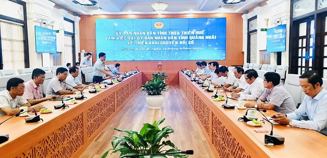 Lãnh đạo UBND tỉnh làm việc với UBND tỉnh Thừa Thiên Huế