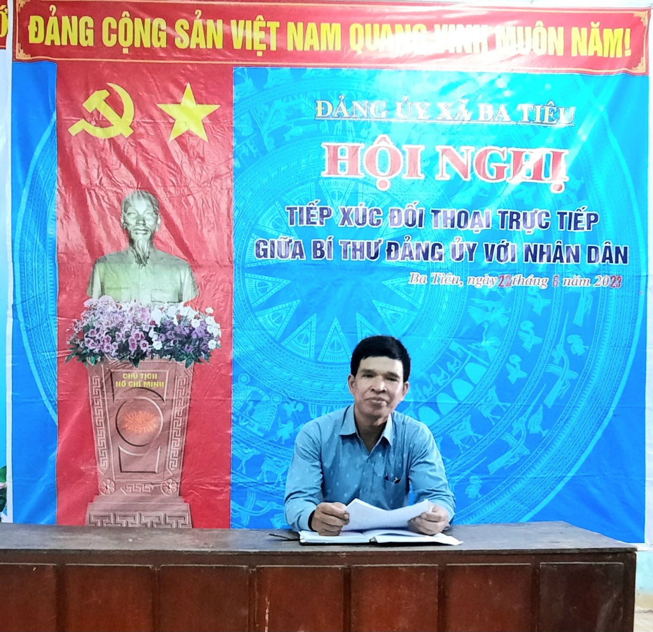 Hội nghị đối thoại giữa Bí thư Đảng ủy xã với nhân dân thôn Nước Tỉa, xã Ba Tiêu