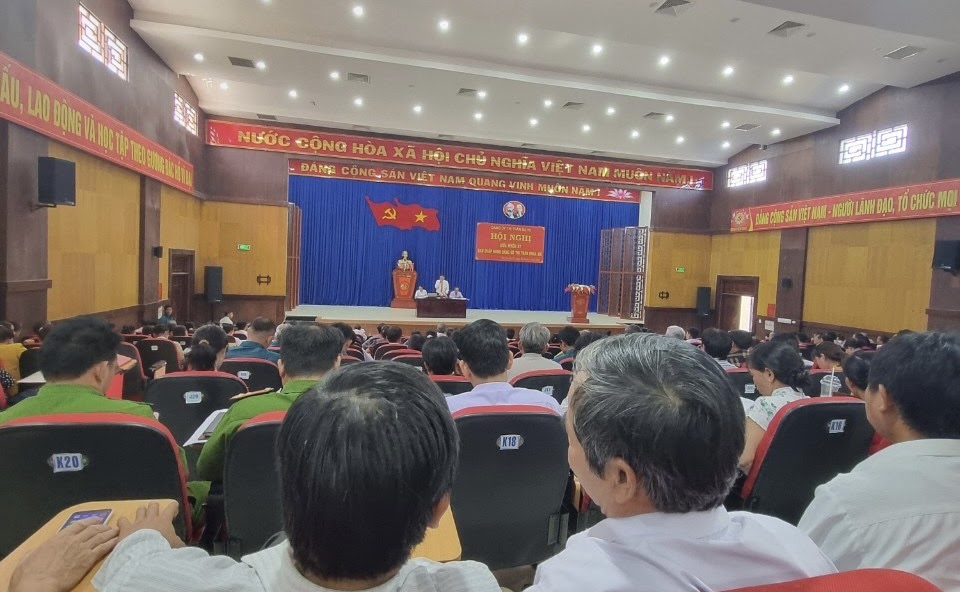 Đảng ủy thị trấn Ba Tơ tổ chức Hội nghị sơ kết giữa nhiệm kỳ thực hiện Nghị quyết Đại hội đại biểu Đảng bộ thị trấn lần thứ XXI, nhiệm kỳ 2020-2025