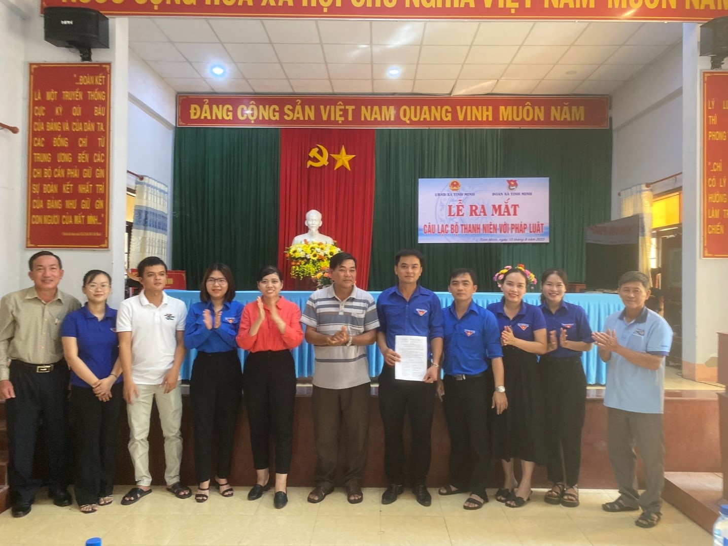 Lễ ra mắt câu lạc bộ “ Thanh niên với pháp luật” xã Tịnh Minh