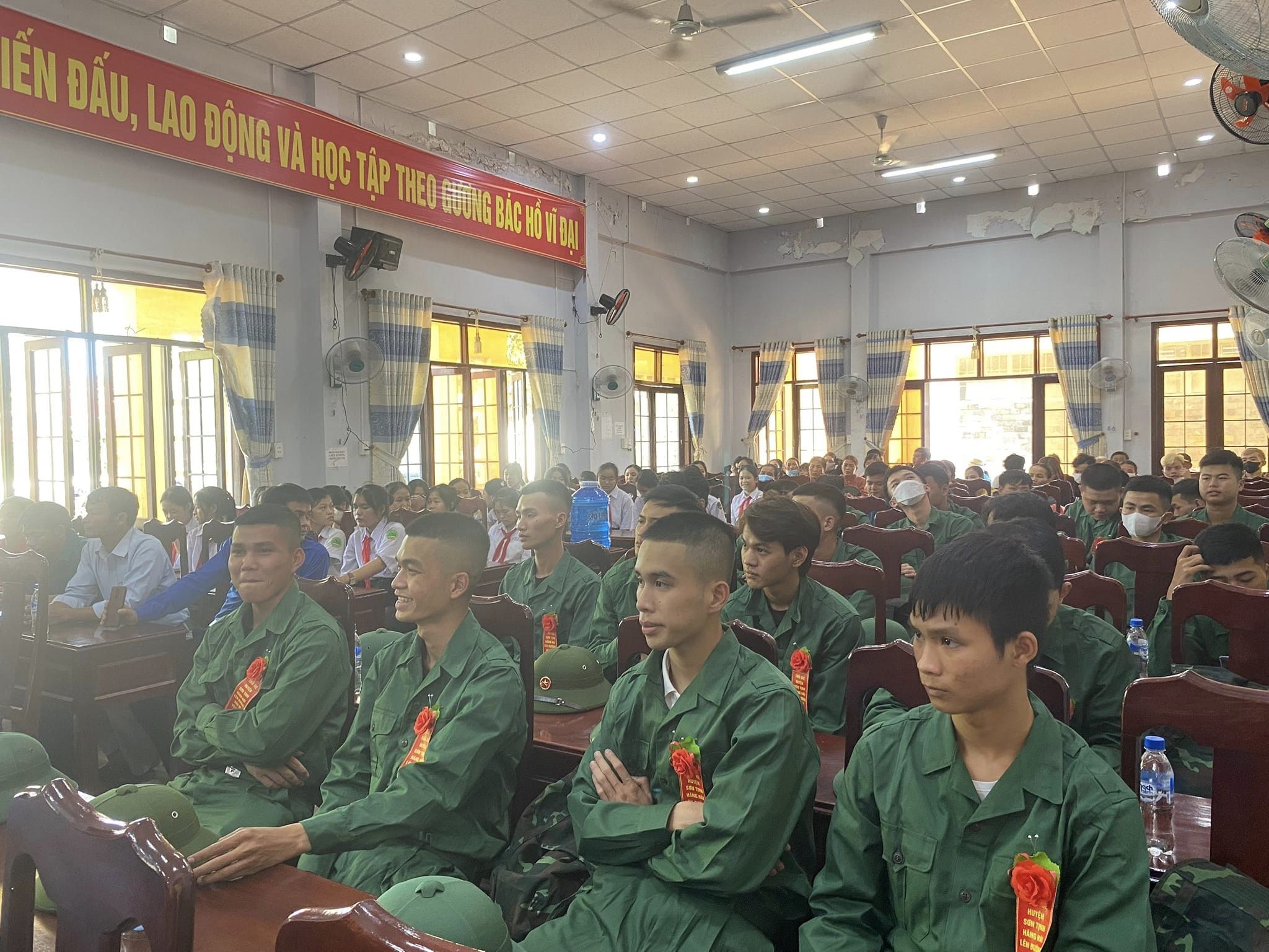 Xã Tịnh Minh tổ chức Lễ tiễn thanh niên lên đường nhập ngũ năm 2024.