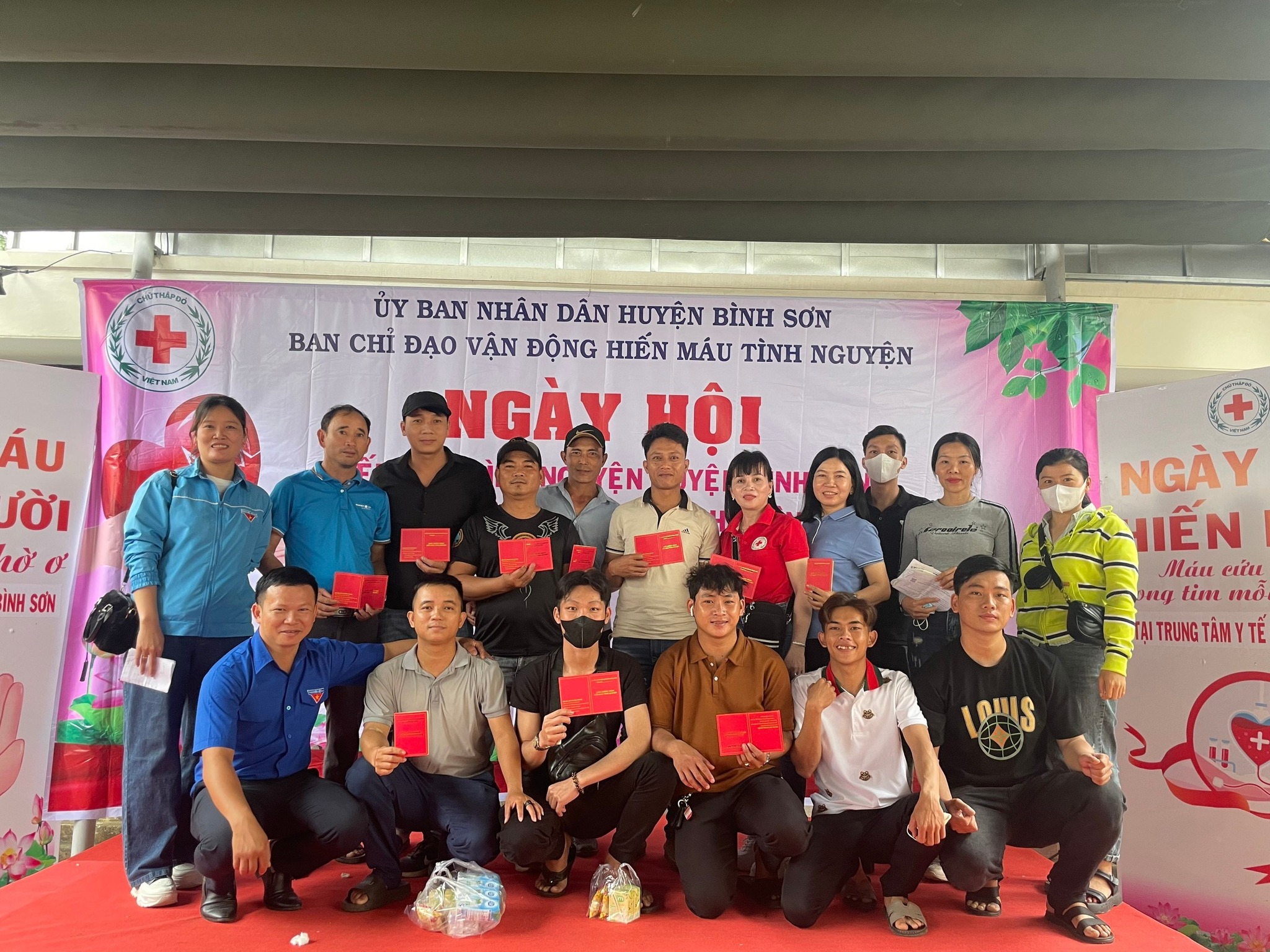 Xã Bình Châu tham gia ngày hội hiến máu tình nguyện huyện Bình Sơn hưởng ướng giọt máu nghĩa tình đợt I năm 2024