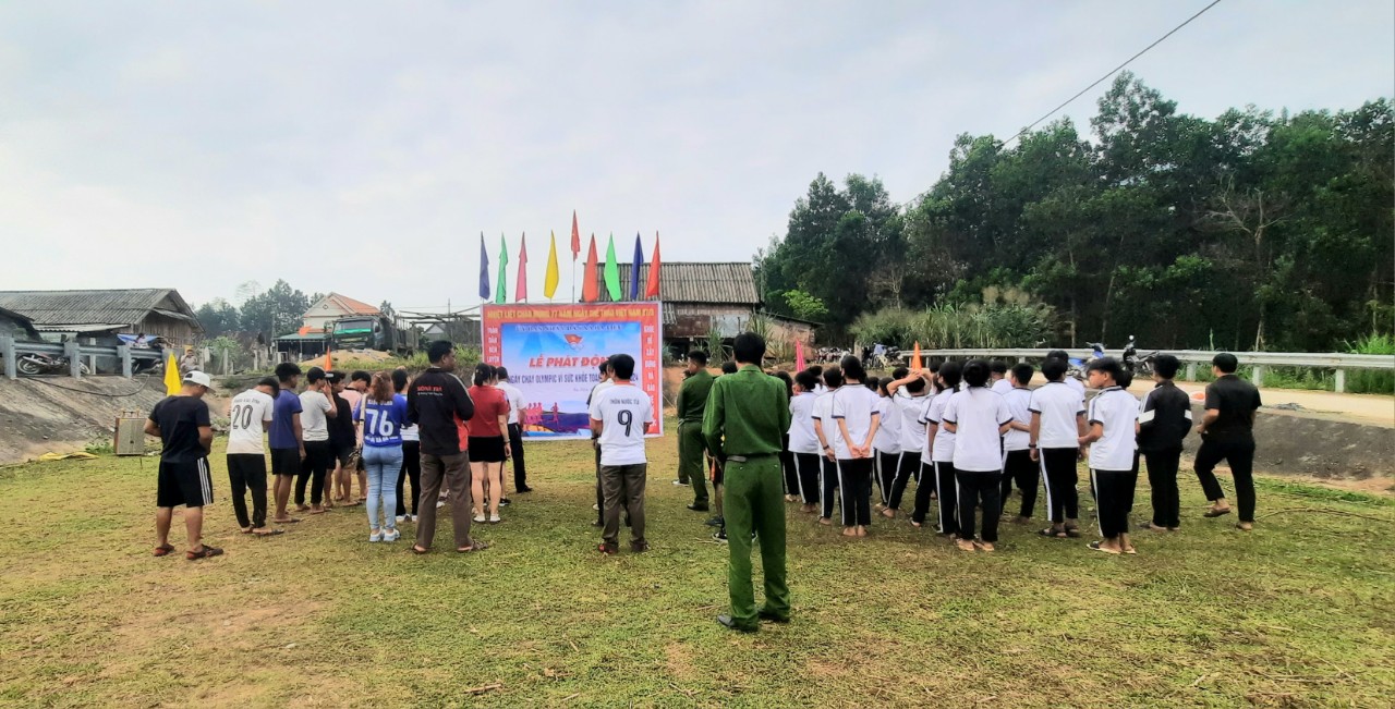 Ủy ban nhân dân xã Ba Tiêu tổ chức Lễ phát động Ngày chạy Olympic vì sức khỏe toàn dân năm 2024