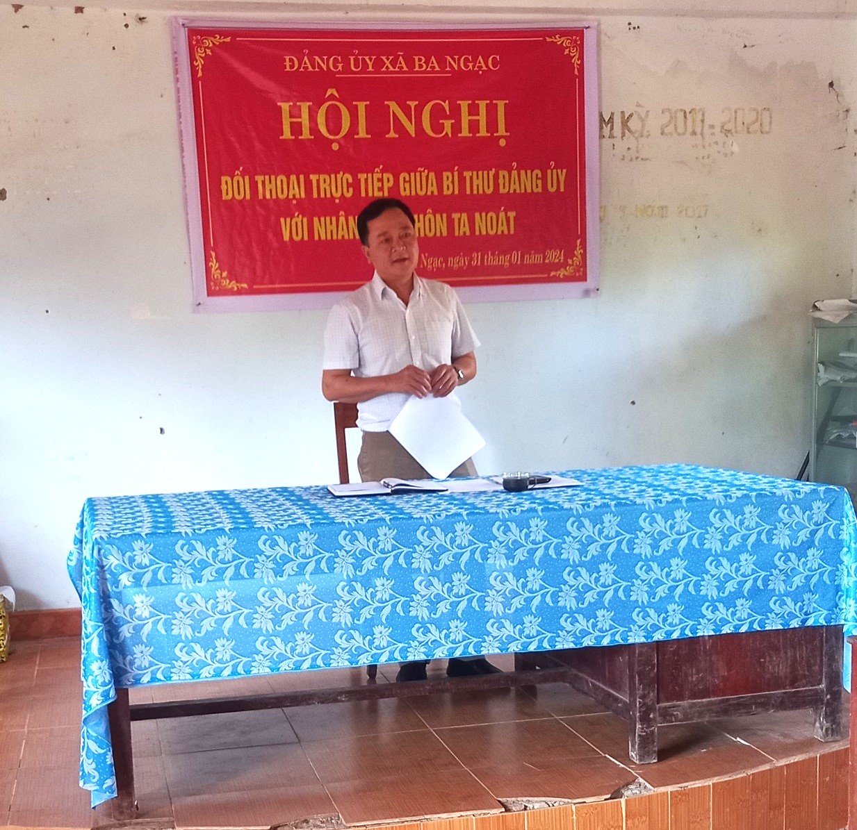 Đảng ủy xã Ba Ngạc tổ chức Hội nghị đối thoại trực tiếp giữa Bí thư Đảng ủy với nhân dân thôn Ta Noát