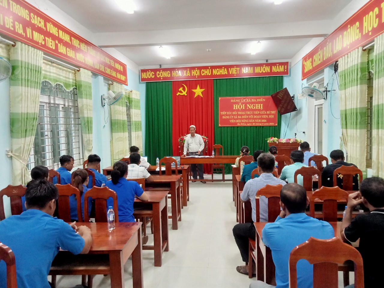 Hội nghị tiếp xúc đối thoại giữa Bí thư Đảng uỷ xã Ba Điền với đoàn viên, hội viên Hội nông dân năm 2024