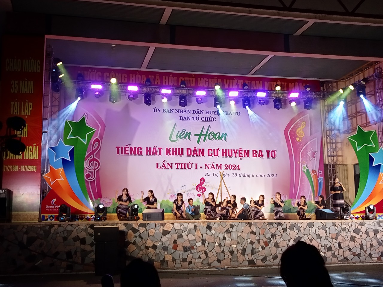 Đơn vị Khu dân cư thôn Krầy, xã Ba Tiêu tham gia Liên hoan tiếng hát Khu dân cư huyện Ba Tơ lần thứ nhất năm 2024