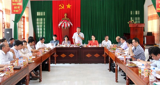 Ủy ban về các vấn đề Xã hội của Quốc hội làm việc tại Minh Long