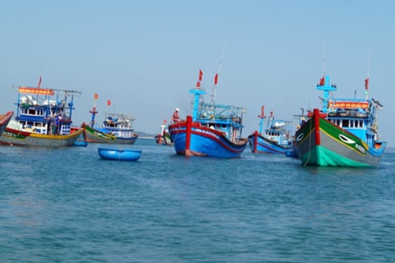 Chấm dứt tình trạng tàu cá vi phạm khai thác hải sản ở vùng biển nước ngoài