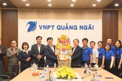 Lãnh đạo tỉnh thăm, chúc Tết VNPT Quảng Ngãi