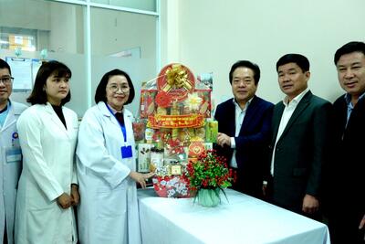 Thăm, chúc Tết Phòng khám đa khoa Quang Minh