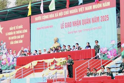 Đại biểu dự lễ giao, nhận quân tại TP. Quảng Ngãi
