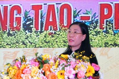 Uỷ viên Ban Chấp hành Trung ương Đảng, Bí thư Tỉnh ủy, Chủ tịch HĐND tỉnh Bùi Thị Quỳnh Vân phát biểu chào mừng Hội thảo
