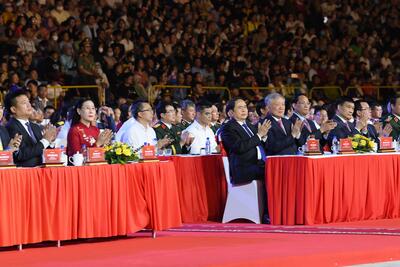Đại biểu tham dự Lễ kỷ niệm 80 năm Ngày Khởi nghĩa Ba Tơ và 50 năm Ngày Giải phóng tỉnh Quảng Ngãi