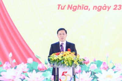 Phó Bí thư Huyện ủy, Chủ tịch UBND huyện Tư Nghĩa Nguyễn Đăng Vinh đã đọc diễn văn tại buổi lễ