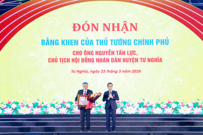 Chủ tịch HĐND huyện Tư Nghĩa Nguyễn Tấn Lực vinh dự ​​​ được nhận Bằng khen của Thủ tướng Chính phủ