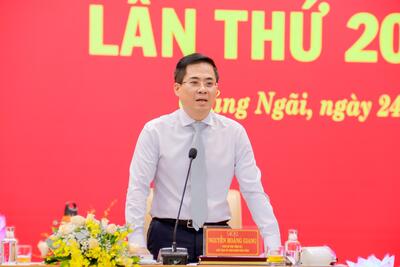Phó Bí thư Tỉnh ủy, Chủ tịch UBND tỉnh Nguyễn Hoàng Giang phát biểu tại Hội nghị