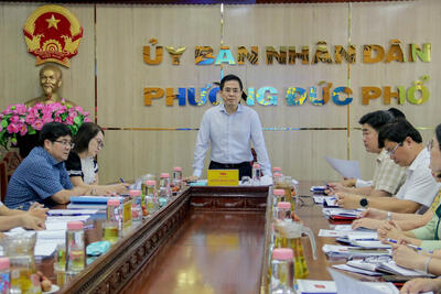Chủ tịch UBND tỉnh Nguyễn Hoàng Giang phát biểu tại buổi kiểm tra phường Đức Phổ