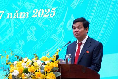 Phó Bí thư Tỉnh ủy, Chủ tịch HĐND tỉnh Nguyễn Đức Tuy phát biểu khai mạc Kỳ họp thứ nhất HĐND tỉnh khóa XIII