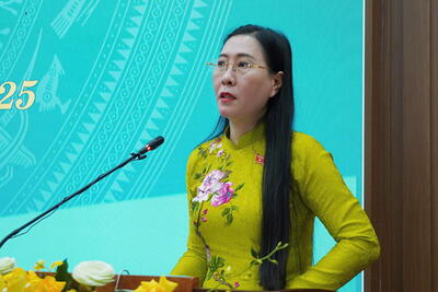 Bí thư Tỉnh ủy Bùi Thị Quỳnh Vân phát biểu chỉ đạo tại kỳ họp