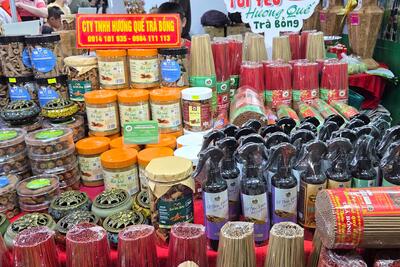 Nhiều sản phẩm được trưng bày