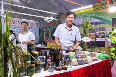 Nhiều sản phẩm được trưng bày
