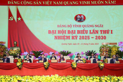 Chủ trì phiên trù bị Đại hội đại biểu Đảng bộ tỉnh lần thứ I, nhiệm kỳ 2025-2030
