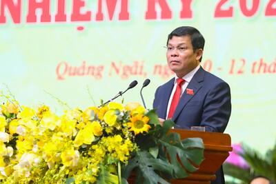 Phó Bí thư Tỉnh ủy, Chủ tịch HĐND tỉnh Nguyễn Đức Tuy trình bày Báo cáo tổng hợp ý kiến thảo luận tại các Tổ góp ý dự thảo các văn kiện Đại hội lần thứ I, nhiệm kỳ 2025 – 2030 và Đại hội đại biểu toàn quốc lần thứ XIV của Đảng
