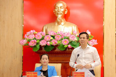 Phó Bí thư Tỉnh ủy, Chủ tịch UBND tỉnh Nguyễn Hoàng Giang chủ trì thảo luận đối với Báo cáo tình hình thực hiện nhiệm vụ 9 tháng đầu năm; nhiệm vụ chủ yếu 3 tháng cuối năm 2025