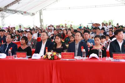 Đại biểu tham dự Lễ khởi công tại xã Mô Rai