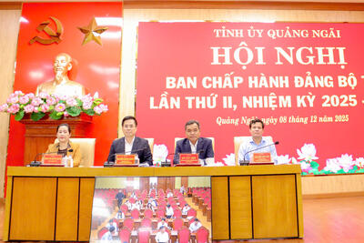 Chủ trì Hội nghị