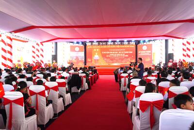 Quang cảnh Lễ khai giảng năm học 2026-2027 và khánh thành tại điểm Trường Phổ thông nội trú Tiểu học và Trung học cơ sở Dục Nông- Điểm trường chính của tỉnh Quảng Ngãi
